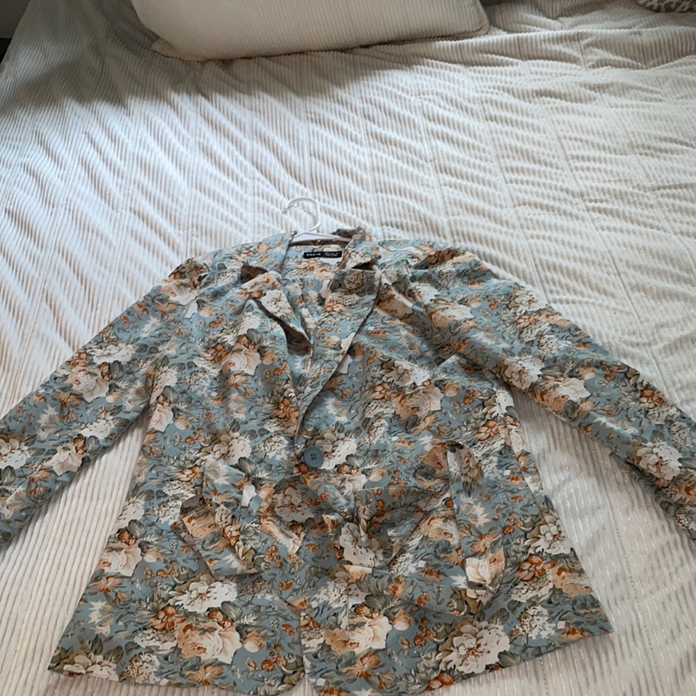 Floral woman’s two piece short suit